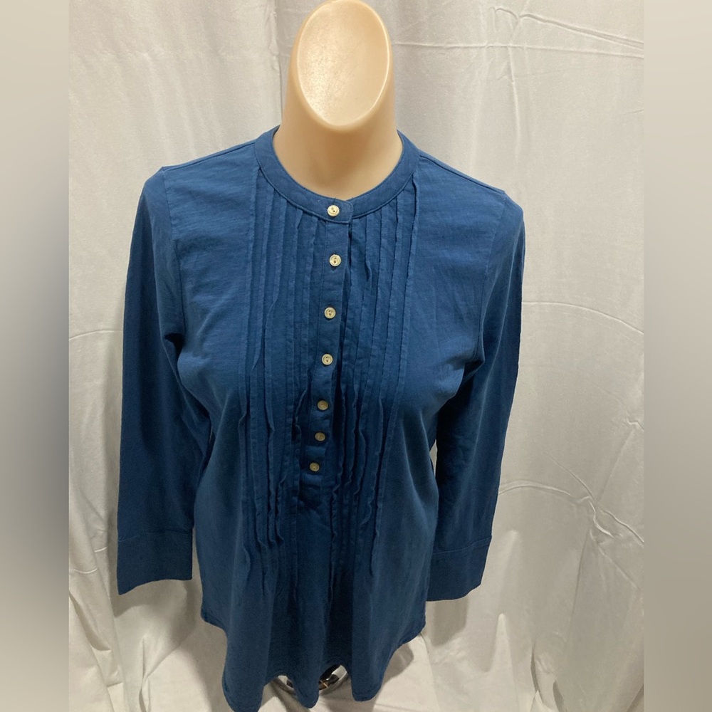 Women's Blue Button-Up Tunic
Item# TSct6